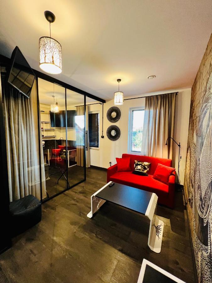 Global Home - Aparthotel - No Contact Check In Мелец Екстериор снимка