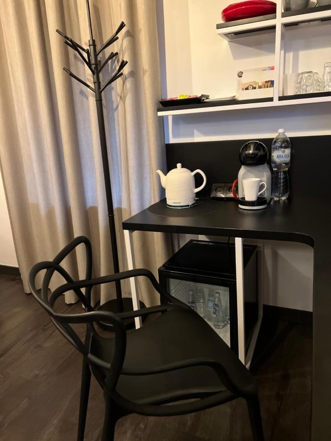 Global Home - Aparthotel - No Contact Check In Мелец Екстериор снимка
