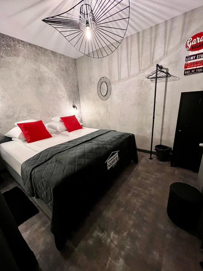 Global Home - Aparthotel - No Contact Check In Мелец Екстериор снимка